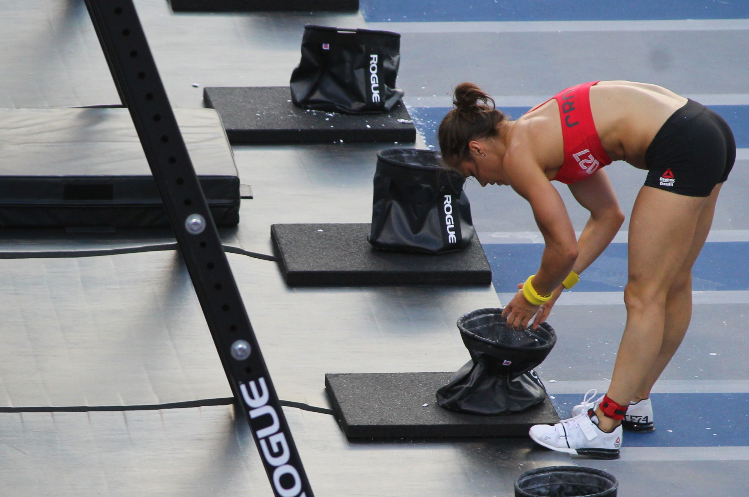 Julie Foucher before jumping on the last bar. 